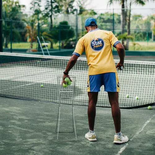 67093f386415f11aeb440637_tennis-image-02@2x-p-500